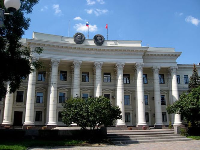 3 городская волгограда. Здание Волгоградской городской Думы. Волгоградская областная Дума. Депутаты Волгоградской областной Думы. Областная Дума Волгоград фото.